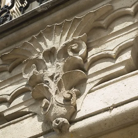 Hotel & De Latour Maubourg Parigi