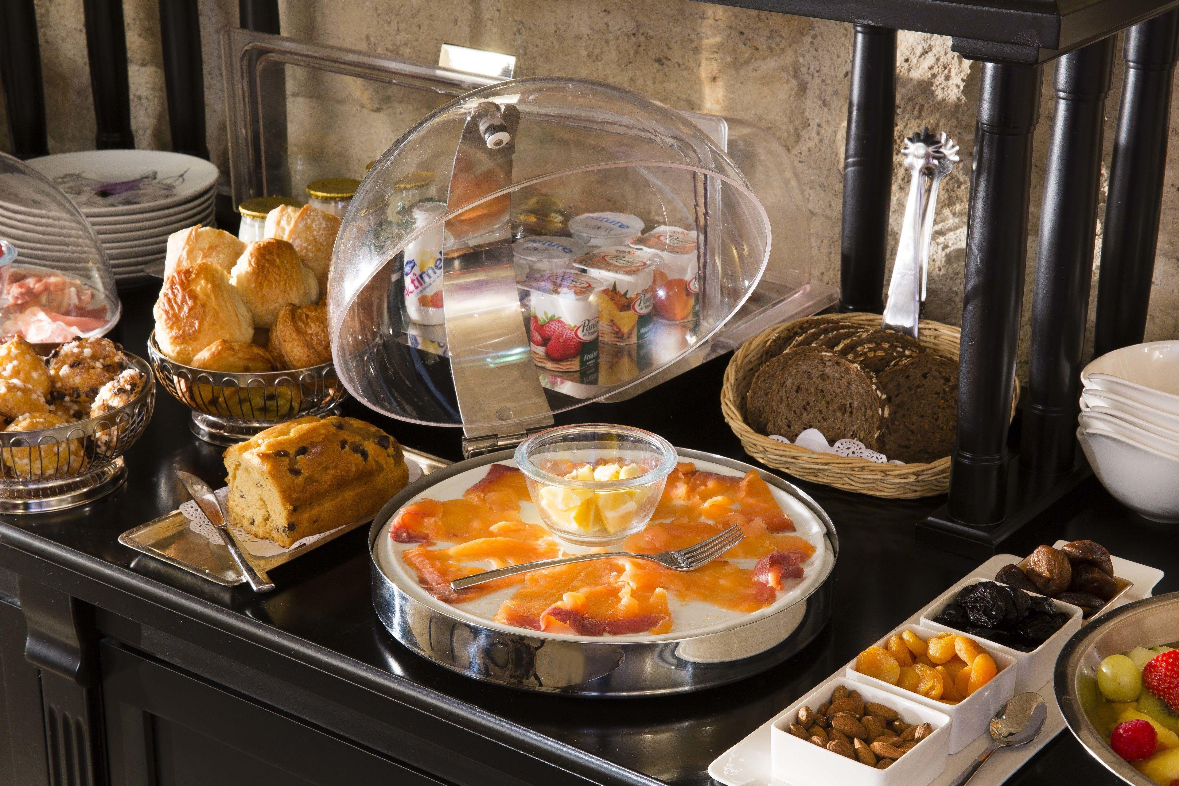 & De Latour Maubourg